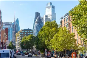 Aldgate Apartments - Image 2
