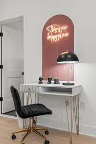 Bright Boutique 1BR | Parking | Downtown•Univ City - Image 5