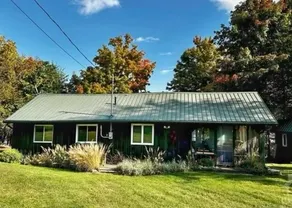 Upper Rideau Lakehouse - Image 3