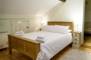The Amherst House - Image 4