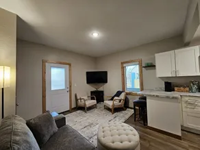 Apartment by the Capitol - Image 5