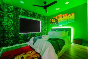 The Hard Rock Home | Pool/Jacuzzi/Nightclub/Bbq/RV - Image 4