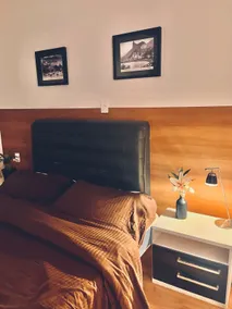 Ground floor apartment, bedroom, living room - Image 5