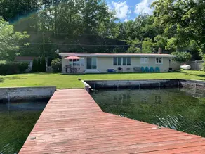 Moonlight Bay | Hot Tub + Fully Fenced Yard - Image 2