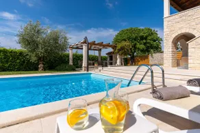 Sunny and family-friendly house near Vrsar - Image 4