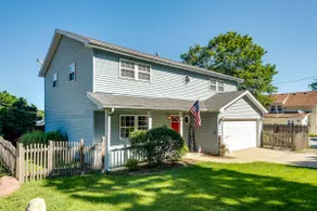 Modern 4BR Lake Retreat • Walk to Beach & Main St - Image 5