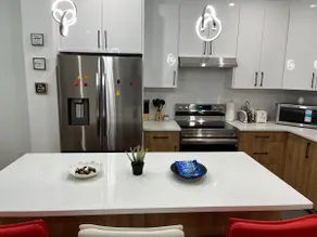 3BR Home•2.5BA• Sleeps 10 + Garage Family-Friendly - Image 5