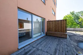 Modern 1-Bedroom Apartment - Image 3