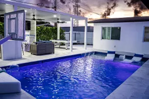 Luxe Oasis with Pool, Hot Tub and Sauna - Image 5