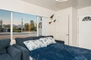 3BR 2BA Home with Jacuzzi Near Reid Park & Zoo Unit B - Image 4