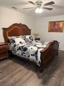 Pet Friendly Cozy Brick Home - Image 4