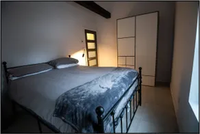 Accommodation with a cathedral ceiling - Image 2