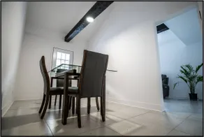 Accommodation with a cathedral ceiling - Image 3