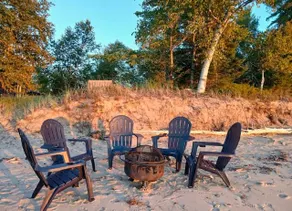 Rustic Moose Guest Cabin - Image 3