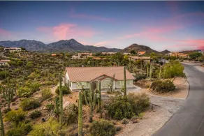 Hilltop Desert Oasis with Heated Pool Option! - Image 2