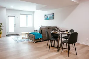Modern & spacious 2 bedroom home - Image 3