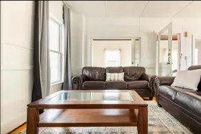 Lakefront Family Getaway - Image 2