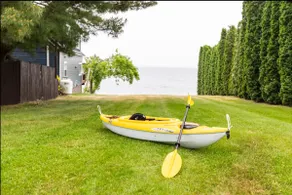 Lakefront Family Getaway - Image 4