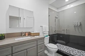 Sleek and Serene Escape - Image 4