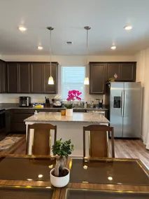Spacious 3-Bed Home in Frederick - Image 2