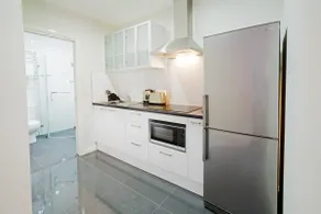 Cardiff : One Bedroom Apartment in Cardiff - Image 3