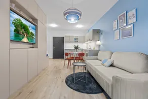 Cozy Apt w AC, Garden & Parking - Image 2