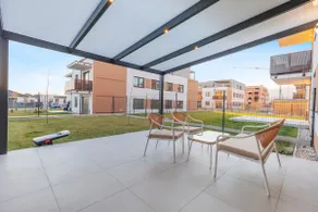 Cozy Apt w AC, Garden & Parking - Image 3