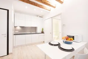 Boutique Suite | 10 min Station | 15 min Rialto - Image 2