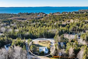 Coastal 3BR Cottage near Acadia Hot Tub & Fire pit - Image 2