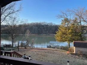 Lakehouse Escape - Image 2