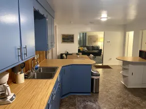 New: Value by Downtown Midland Sleeps 6 - Image 5