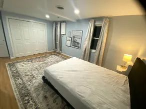 New: Value by Downtown Midland Sleeps 6 - Image 3