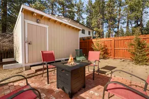 Knotty by Nature - Fenced Yard, Firepit, Sleeps 6 - Image 3