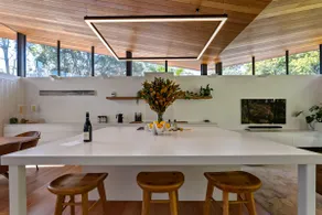 Private Architectual Beach Retreat in Pearl Beach - Image 3