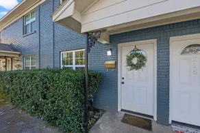 Two-Story Apartment in Irving - Image 5