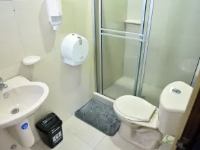 Quadruple Apartment 1 Bed - Image 4
