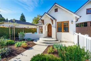 Chorro St. Bungalow - Image 2