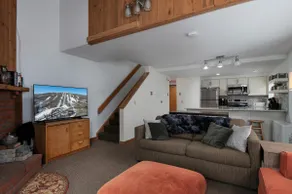 Hiking, biking, pool, Mt. Snow with direct access! - Image 2
