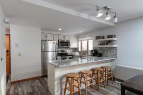 Hiking, biking, pool, Mt. Snow with direct access! - Image 3