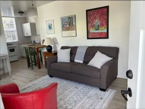 Garden Cottage - Image 3
