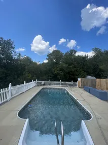 Lakehouse with Private Pool - Image 2