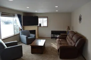 Lake home, and 2 acres to roam. - Image 3