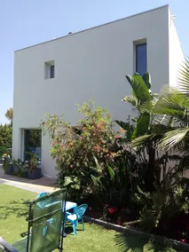 Contemporary ocean-view villa - Image 2