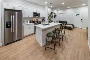35% Off- Modern Downtown Orlando Getaway - Image 2