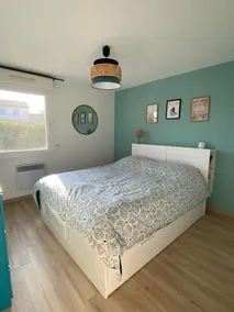 Comfortable house with remote working space - Image 3