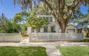 White Lily Cottage - Image 2
