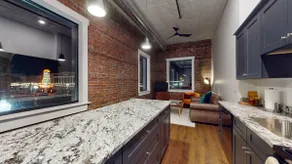 Panoramic Downtown 2-Bedroom - Image 2
