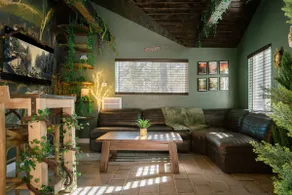 Prescott's Downtown Hobbit House - Image 5