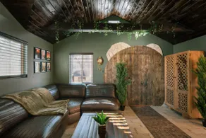 Prescott's Downtown Hobbit House - Image 4