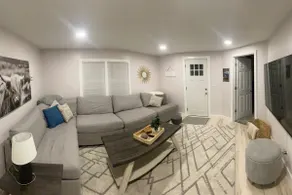 Remodeled, Cozy and Centrally located, 3 bed/2bath - Image 3